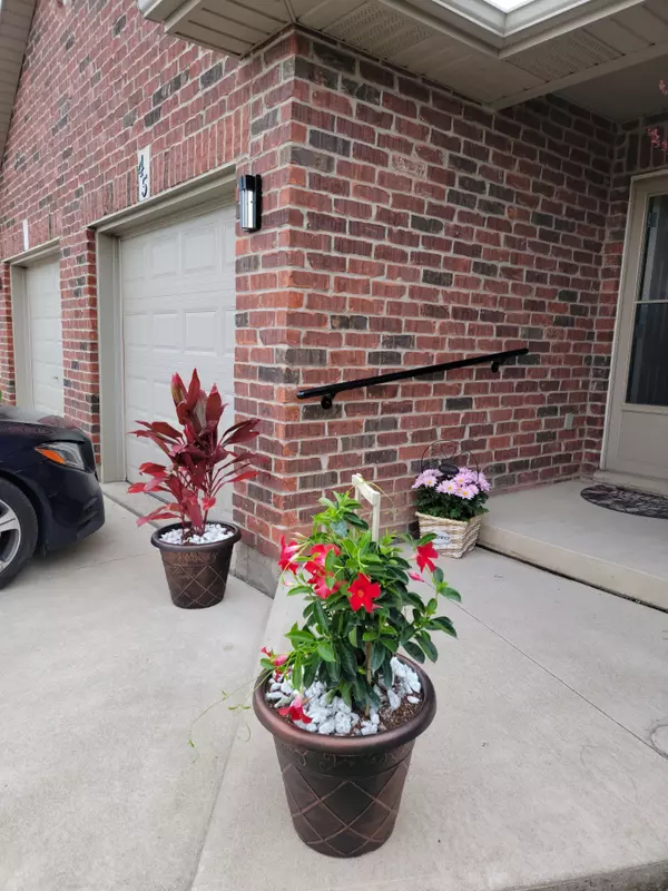 Welland, ON L3B 6H7,45 NATHALIE CT