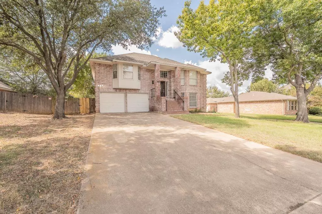Kennedale, TX 76060,607 Reeves Lane
