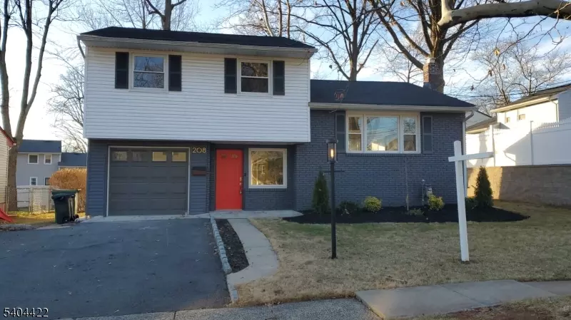 Roselle Boro, NJ 07203,208 Holly Dr