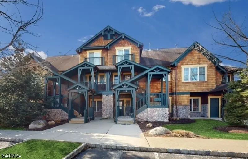 8 Maple Cres Unit 12, Vernon Twp., NJ 07462