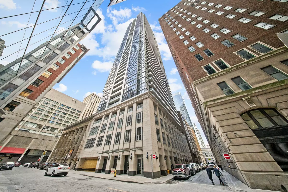 Toronto C01, ON M5H 4E8,70 Temperance ST #4714