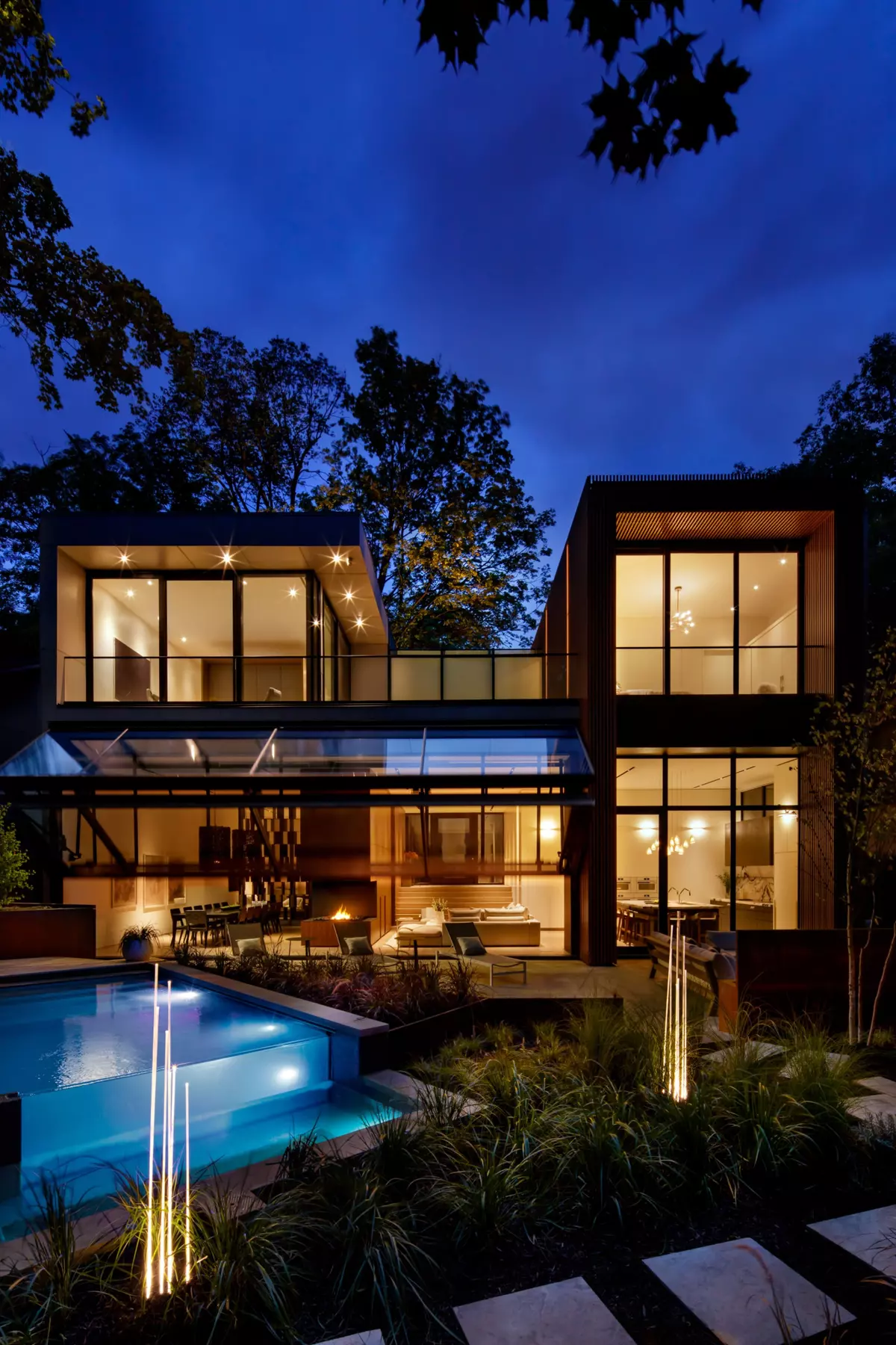 Toronto C13, ON M3C 1N5,7 Waxwing PL