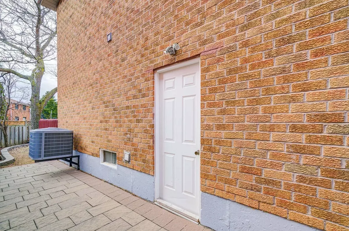 Markham, ON L3S 3A9,Address not disclosed