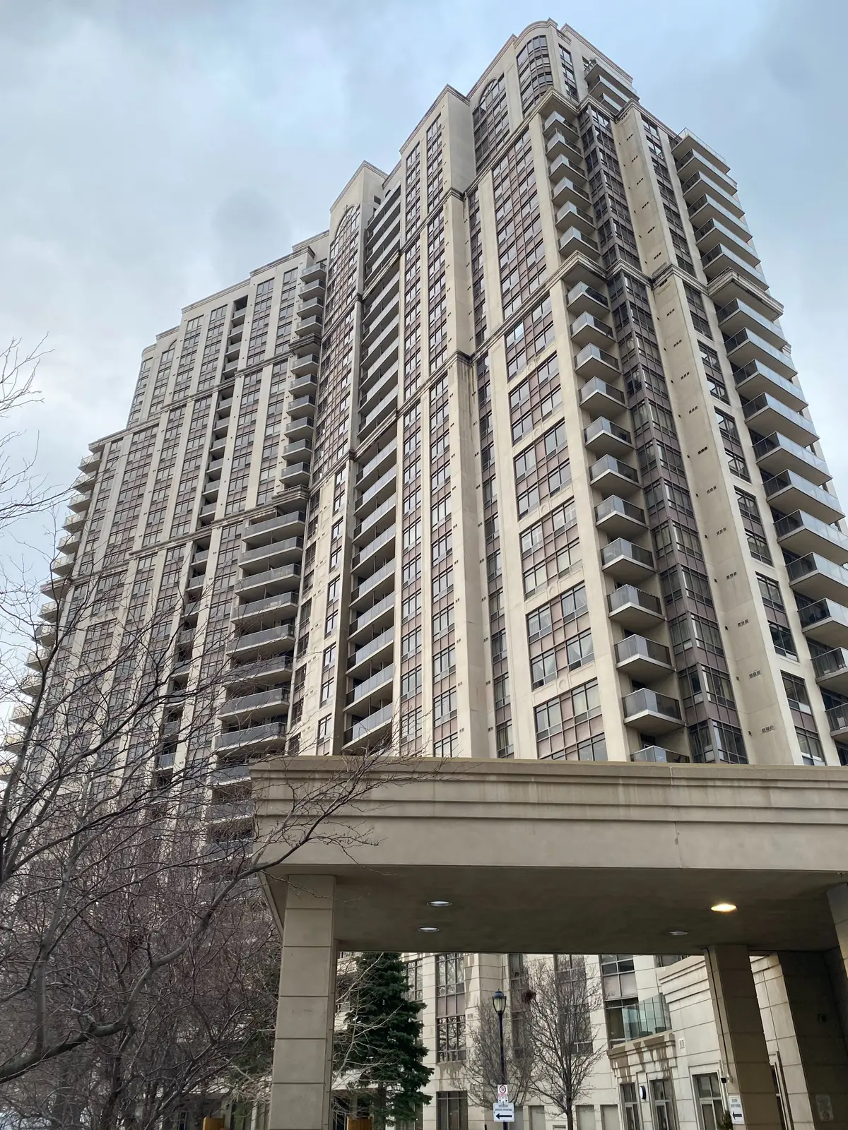 Toronto W10, ON M9W 7J4,700 Humberwood BLVD #2616