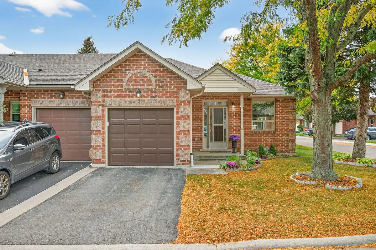 Hamilton, ON L0R 1W0,52 Twentyplace BLVD #28