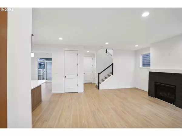 Hillsboro, OR 97123,8238 SE Orion LN