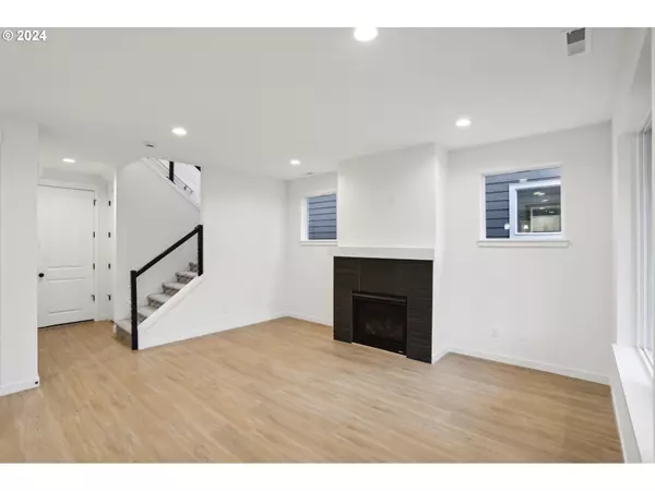 Hillsboro, OR 97123,8238 SE Orion LN