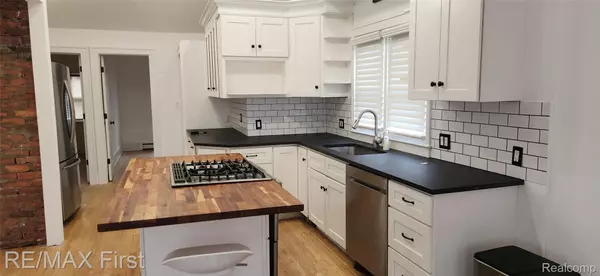 Oak Park, MI 48237,23844 Republic AVE S