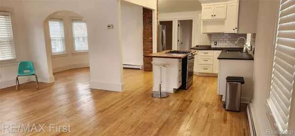 Oak Park, MI 48237,23844 Republic AVE S