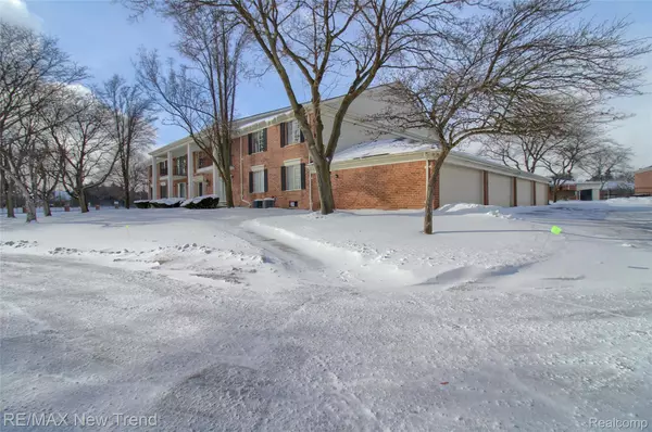 Farmington, MI 48334,29624 Middlebelt RD #2902