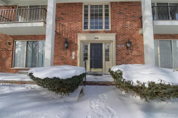 Farmington, MI 48334,29624 Middlebelt RD #2902