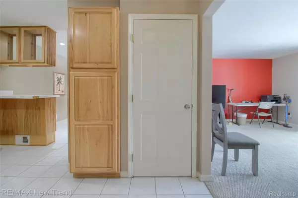 Farmington, MI 48334,29624 Middlebelt RD #2902