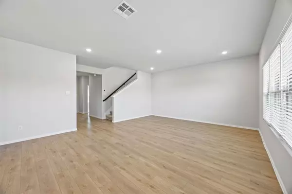 Van Alstyne, TX 75495,528 Stone Hollow Drive