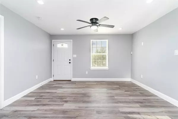 Dallas, TX 75216,5006 Bartlett Avenue