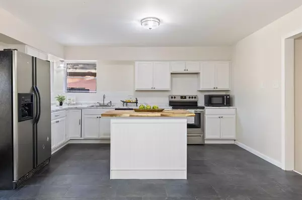 Dallas, TX 75217,210 Old Mill Lane