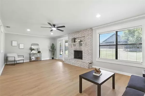 5610 Cuero Drive, De Cordova, TX 76049