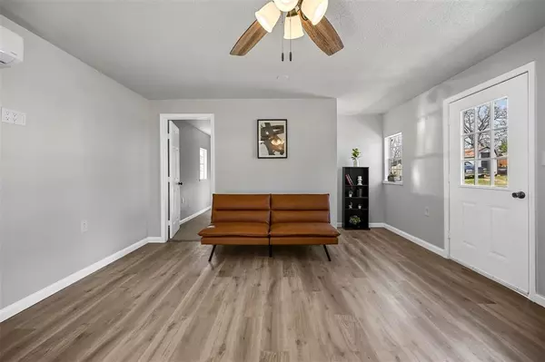 Alvarado, TX 76009,88 Live Oak Street