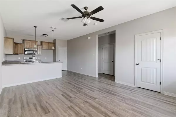 Rio Vista, TX 76093,101 W Capps Street #A