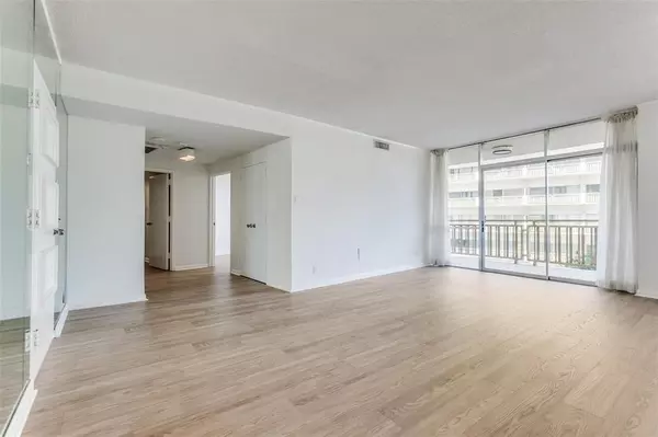 Dallas, TX 75225,6211 W Northwest Highway #304