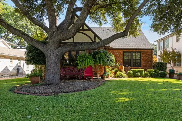 2437 Wabash Avenue, Fort Worth, TX 76109