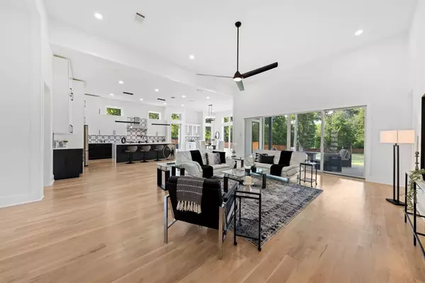 Dallas, TX 75233,3115 GIBBS WILLIAMS Road