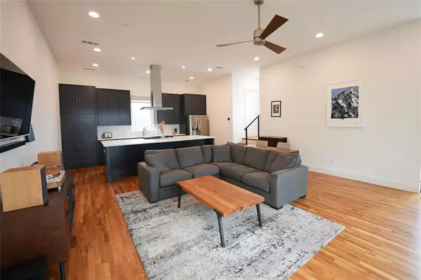 Dallas, TX 75206,2203 Moser Avenue #106