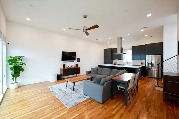 Dallas, TX 75206,2203 Moser Avenue #106