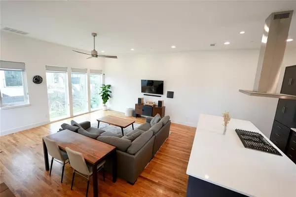 Dallas, TX 75206,2203 Moser Avenue #106