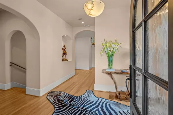 Fort Worth, TX 76109,2336 Medford Court E