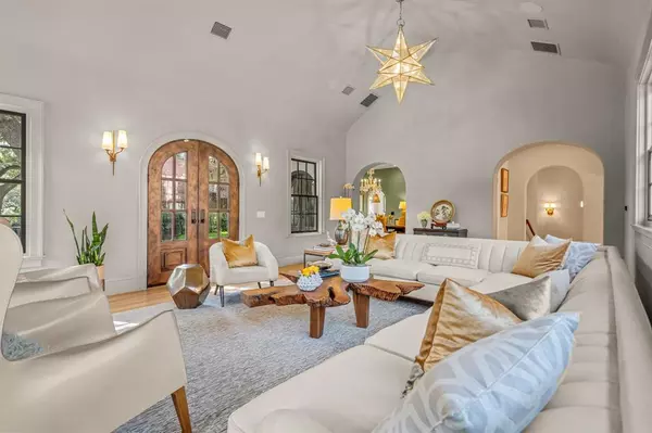 Fort Worth, TX 76109,2336 Medford Court E