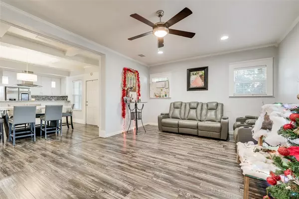 Dallas, TX 75224,238 W Montana Avenue