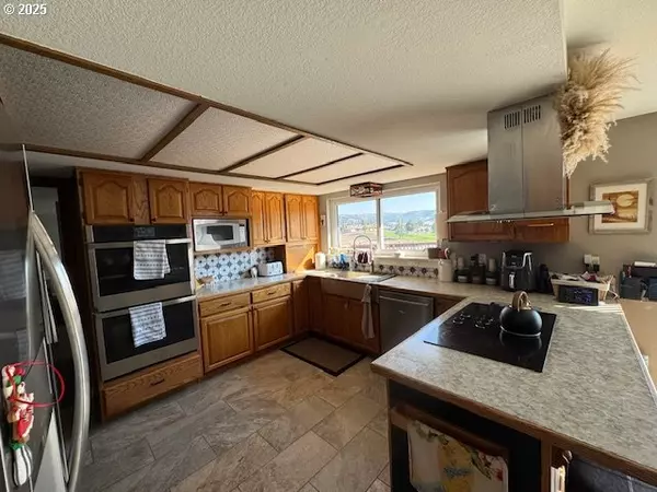 John Day, OR 97845,27637 LA COSTA RD