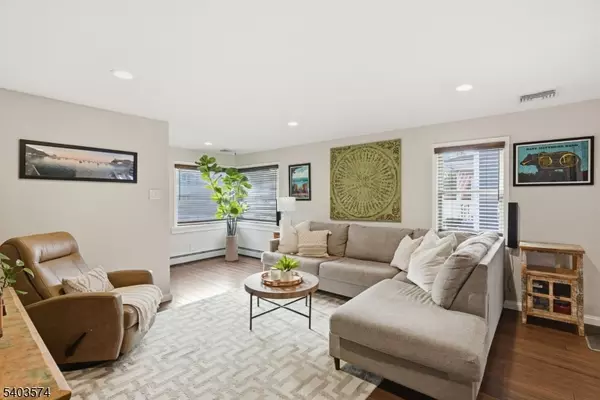 Denville Twp., NJ 07834,64 HIGHLAND TRAIL