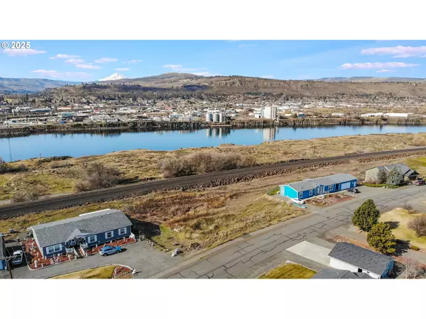 550 SUNRIDGE AVE, Dallesport, WA 98617