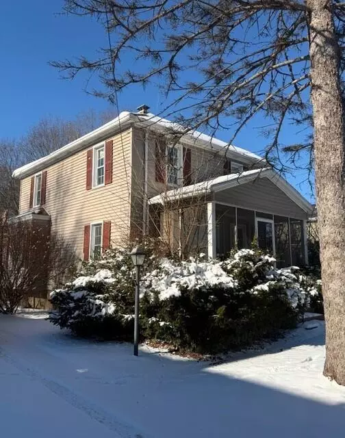 176 S Scott ST, Adrian, MI 49221