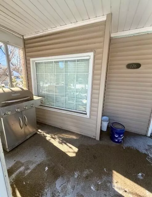 Adrian, MI 49221,176 S Scott ST