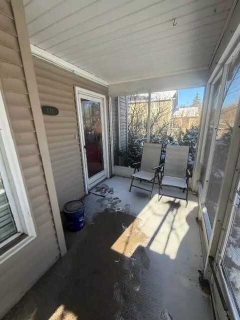 Adrian, MI 49221,176 S Scott ST