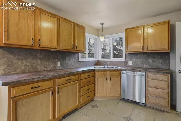 Colorado Springs, CO 80909,1133 Farragut AVE