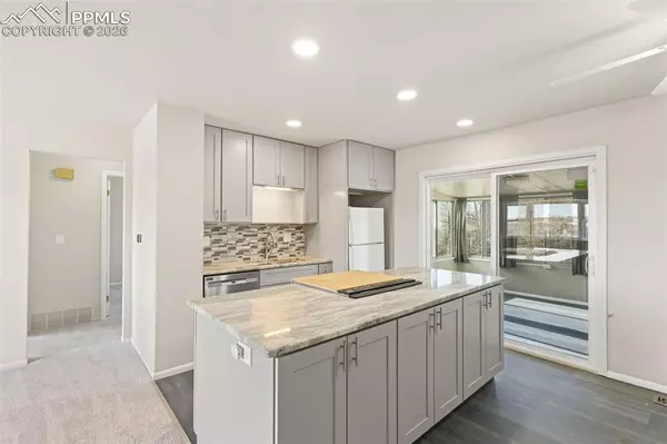 Colorado Springs, CO 80915,1620 Winnebago RD