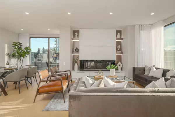 342 Spadina RD #301, Toronto C03, ON M5P 2V4