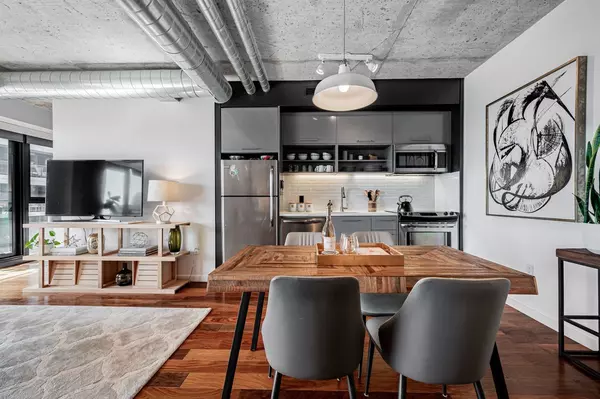 Toronto C08, ON M5A 0E9,51 Trolley CRES #405