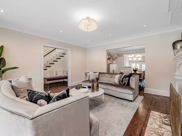 Toronto C03, ON M5P 3G7,407 Richview AVE