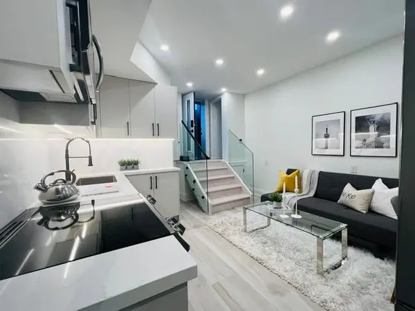 Toronto C01, ON M6J 2K1,217 Euclid AVE #Lower