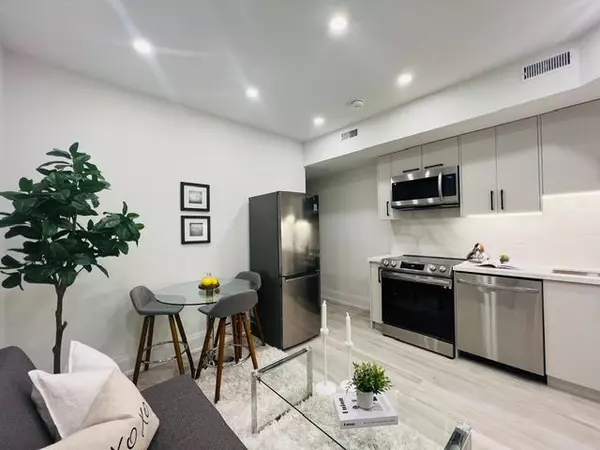 Toronto C01, ON M6J 2K1,217 Euclid AVE #Lower