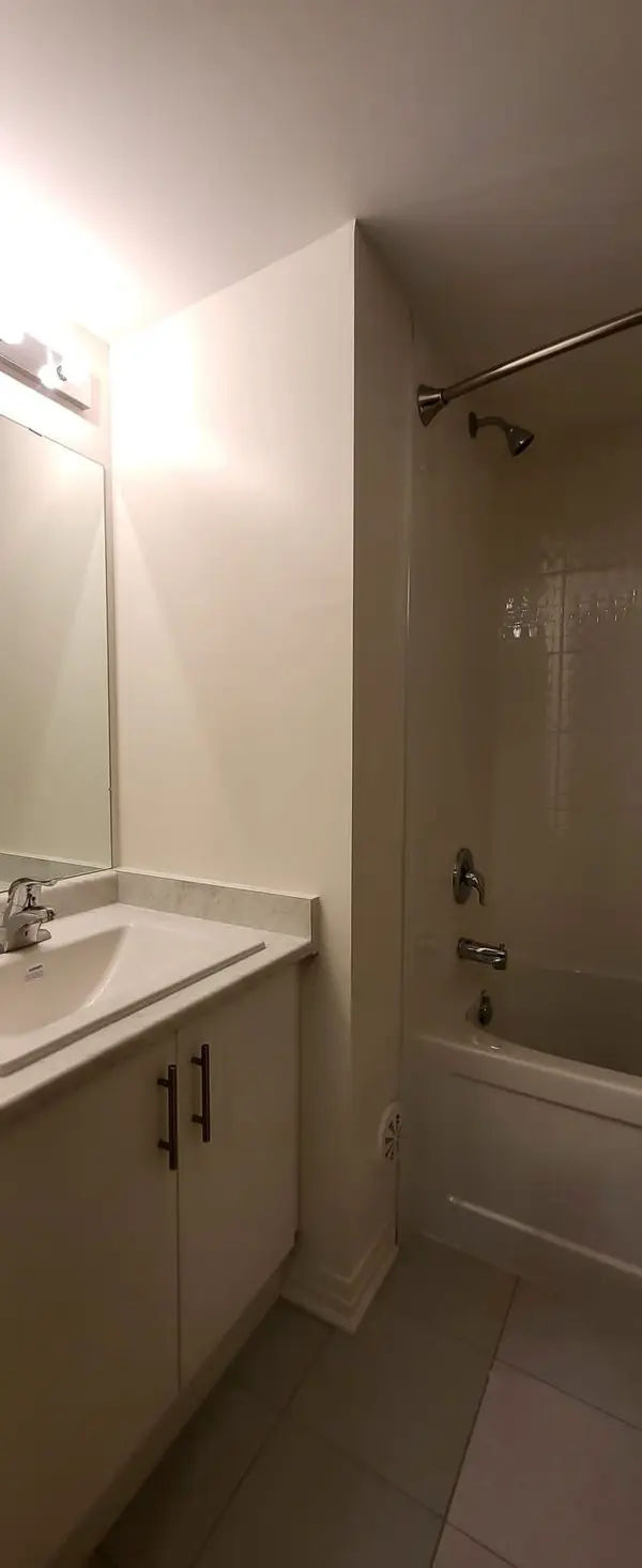 Clarington, ON L1C 7G2,36 D Lookout DR