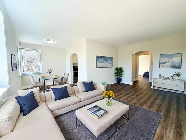 36 Wood Glen RD #201, Toronto E06, ON M1N 2V9