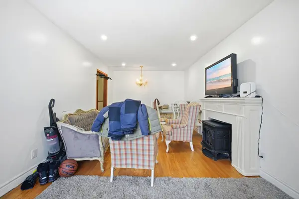 Pickering, ON L1W 2N1,325 Dyson RD