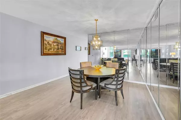 Coconut Creek, FL 33066,2504 ANTIGUA TER #J3