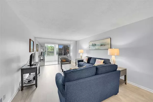 Coconut Creek, FL 33066,2504 ANTIGUA TER #J3