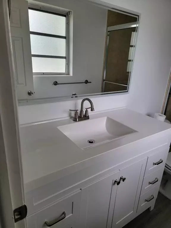 Hallandale Beach, FL 33009,2100 Diana Dr #310